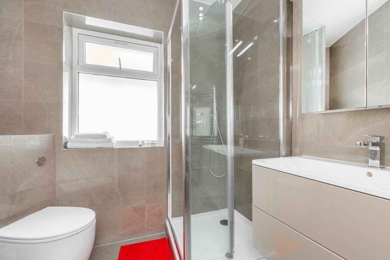 Goldbeaters House Hotel Edgware Bagian luar foto